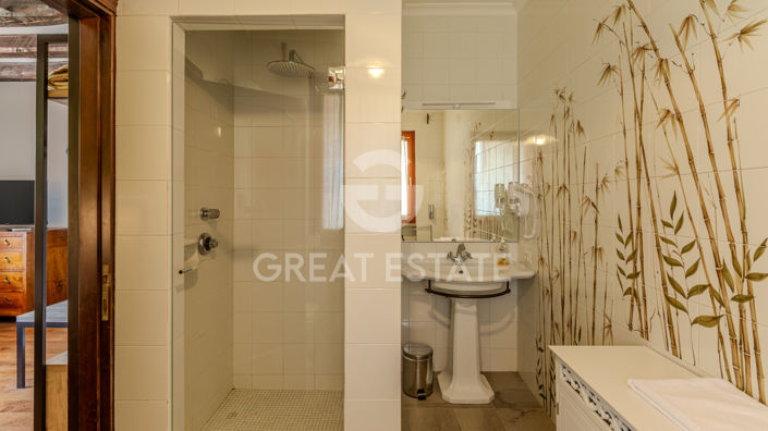 Image No.37-9 Bed Villa for sale