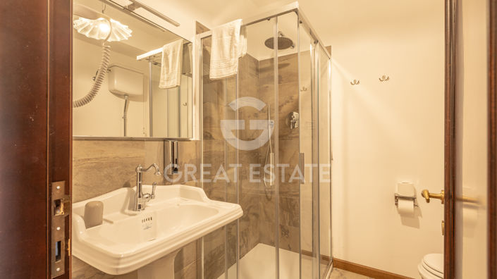 Image No.47-9 Bed Villa for sale