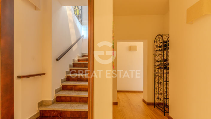 Image No.48-9 Bed Villa for sale