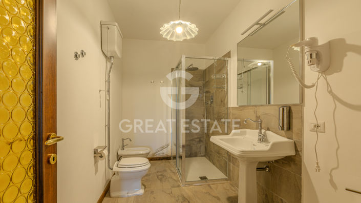 Image No.55-9 Bed Villa for sale