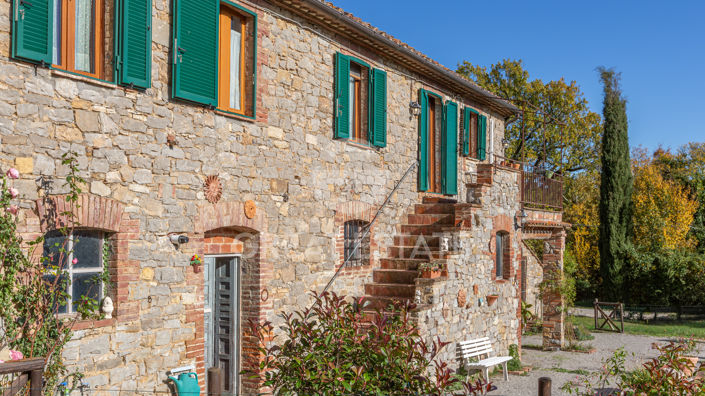 Image No.14-8 Bed Country House for sale