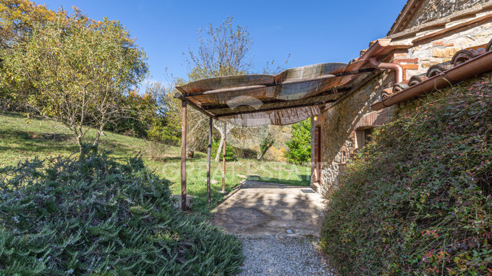 Image No.16-8 Bed Country House for sale