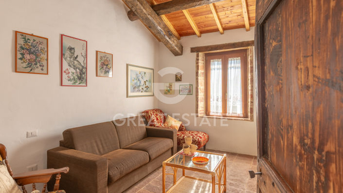 Image No.25-8 Bed Country House for sale