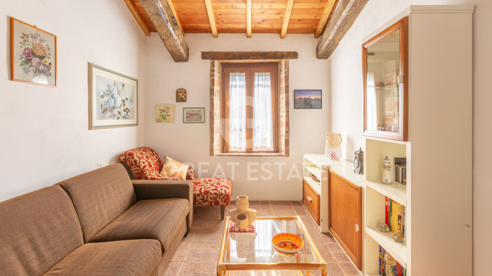 Image No.26-8 Bed Country House for sale