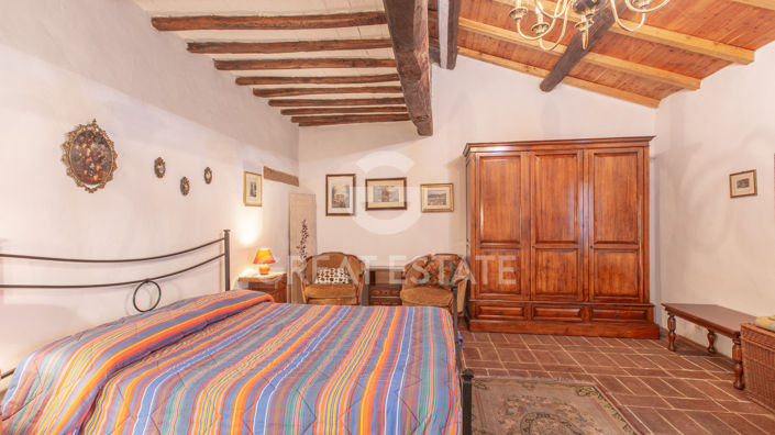 Image No.35-8 Bed Country House for sale