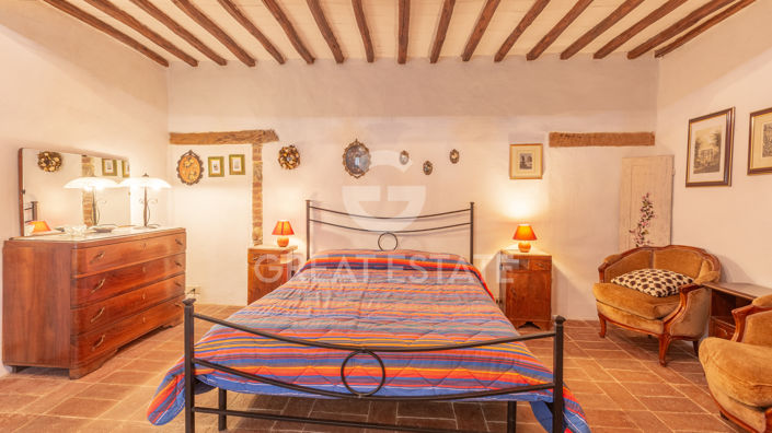 Image No.36-8 Bed Country House for sale