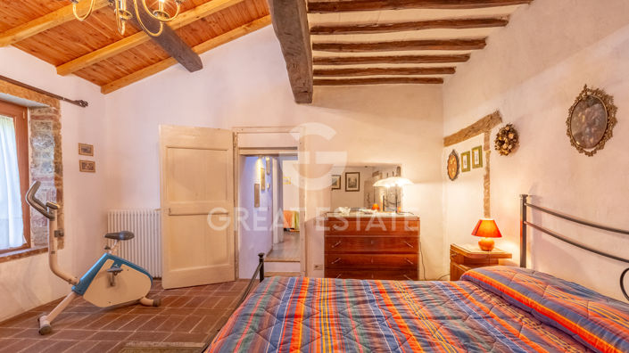 Image No.37-8 Bed Country House for sale