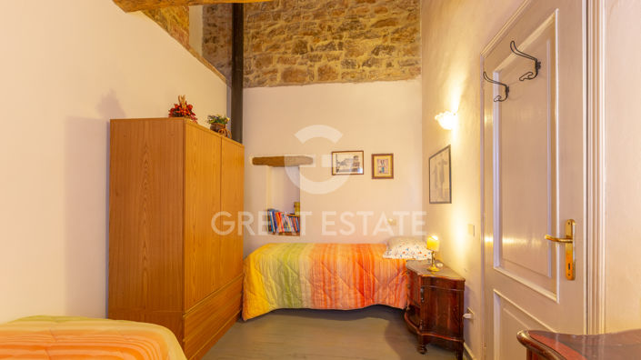 Image No.39-8 Bed Country House for sale