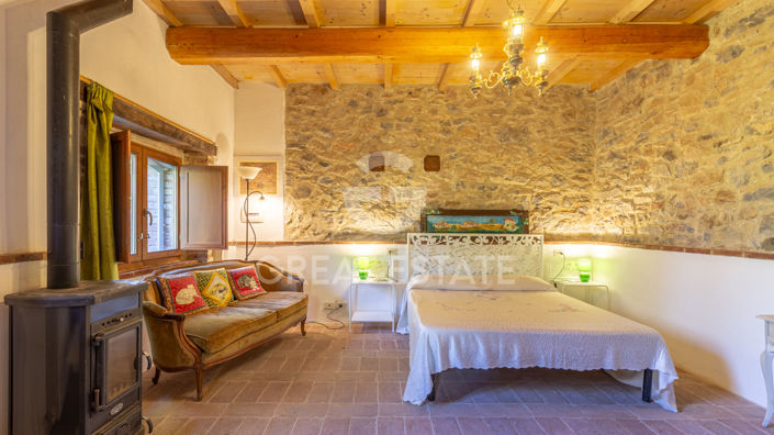 Image No.46-8 Bed Country House for sale