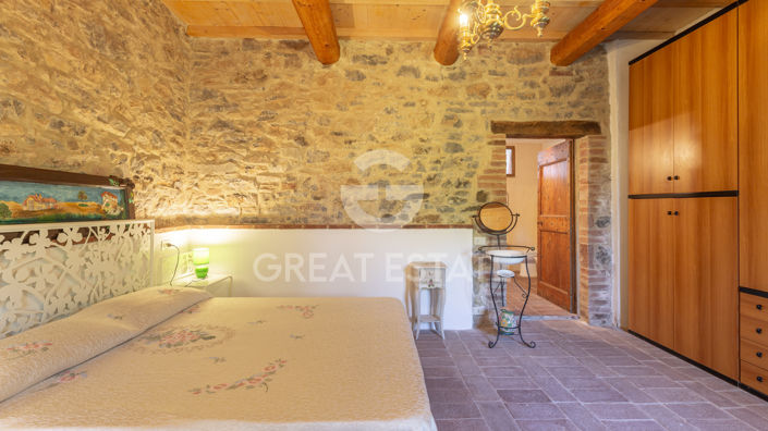 Image No.47-8 Bed Country House for sale