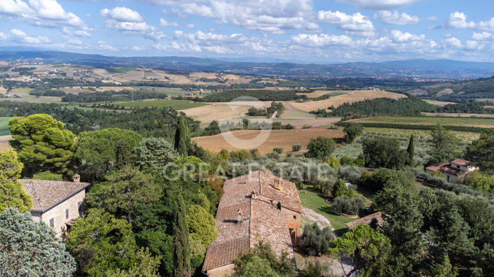 Image No.19-Maison de campagne de 15 chambres à vendre à Marsciano
