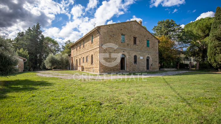 Image No.5-15 Bed Country House for sale