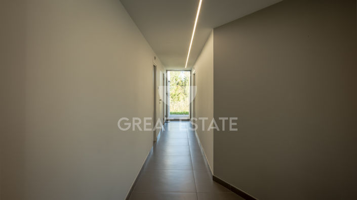 Image No.18-4 Bed Villa for sale