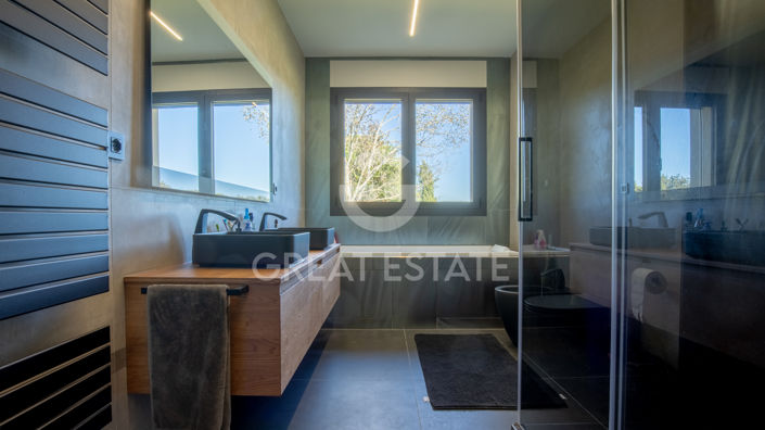 Image No.27-4 Bed Villa for sale