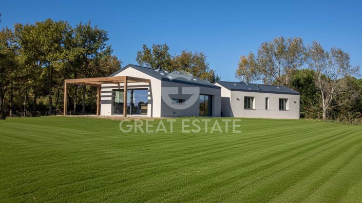 Image No.4-4 Bed Villa for sale