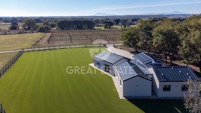 Image No.9-4 Bed Villa for sale