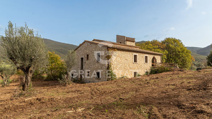 Image No.8-6 Bed Country House for sale