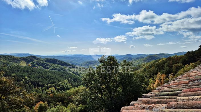 Image No.17-11 Bed Country House for sale