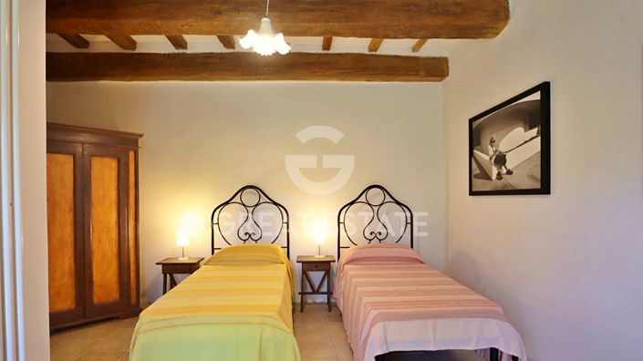 Image No.28-11 Bed Country House for sale