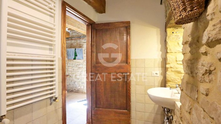 Image No.38-11 Bed Country House for sale