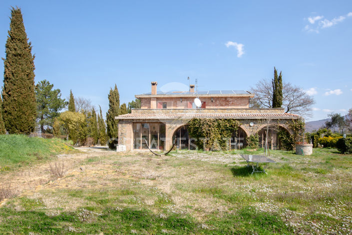 Image No.11-7 Bed Country House for sale