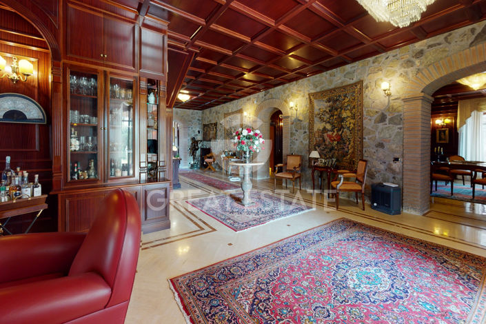 Image No.30-7 Bed Country House for sale