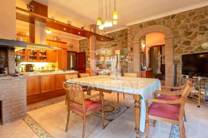 Image No.38-7 Bed Country House for sale