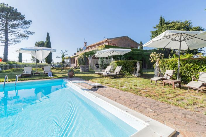 Image No.5-7 Bed Country House for sale