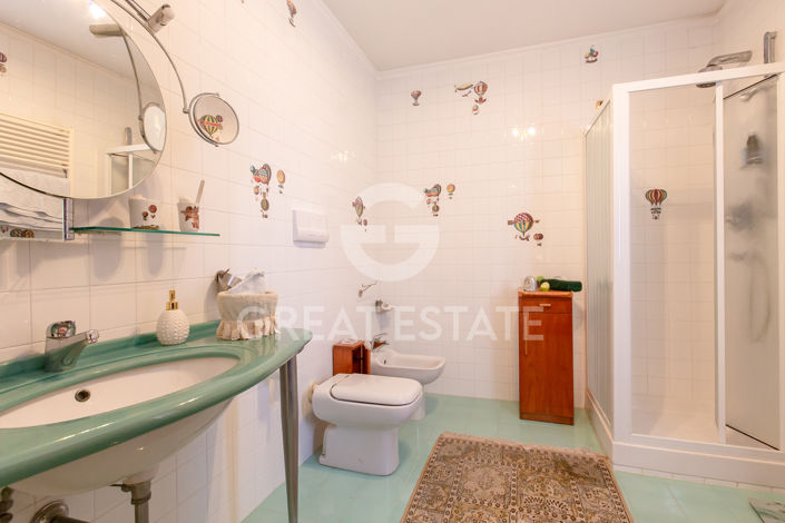 Image No.52-7 Bed Country House for sale