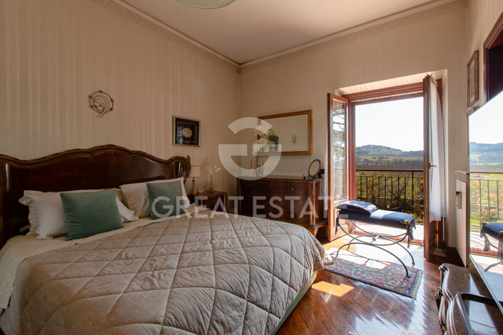 Image No.57-7 Bed Country House for sale