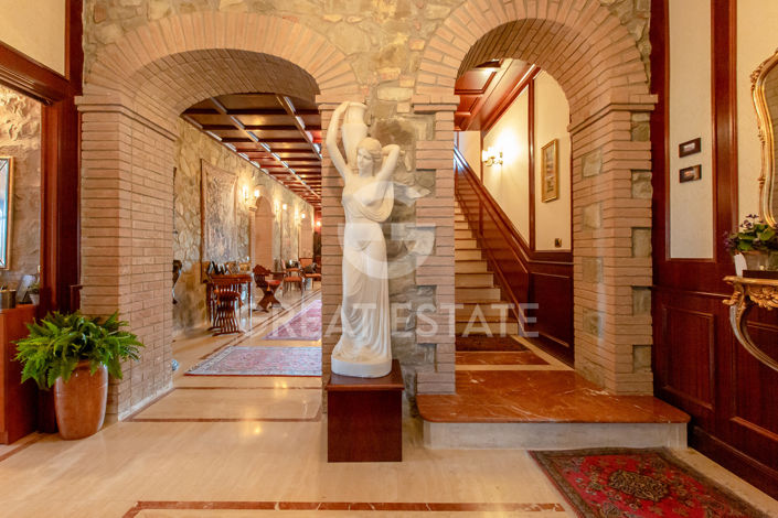 Image No.59-7 Bed Country House for sale