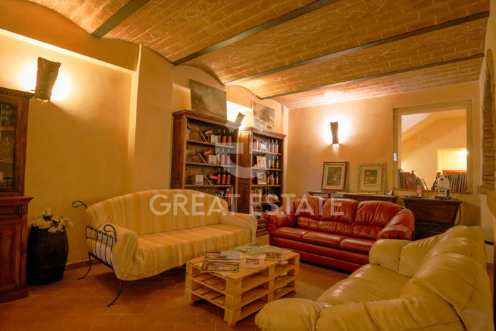 Image No.25-8 Bed Country House for sale