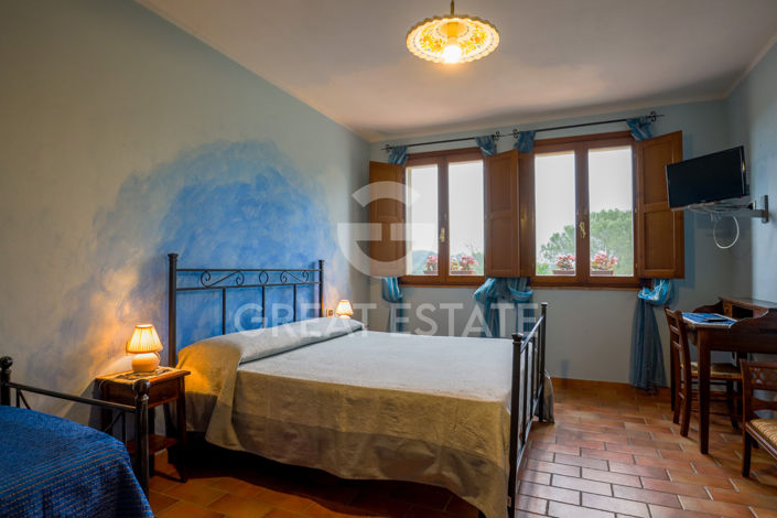 Image No.37-8 Bed Country House for sale