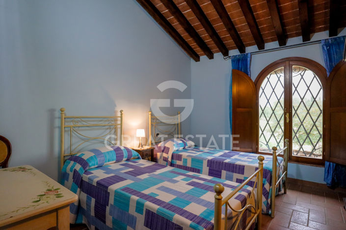 Image No.42-8 Bed Country House for sale