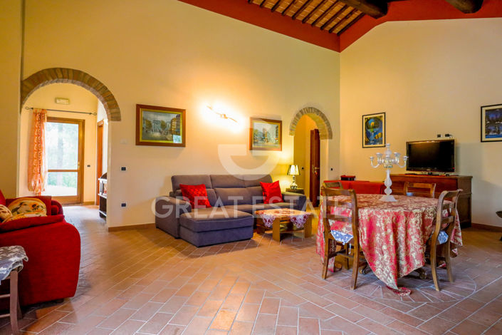 Image No.6-8 Bed Country House for sale