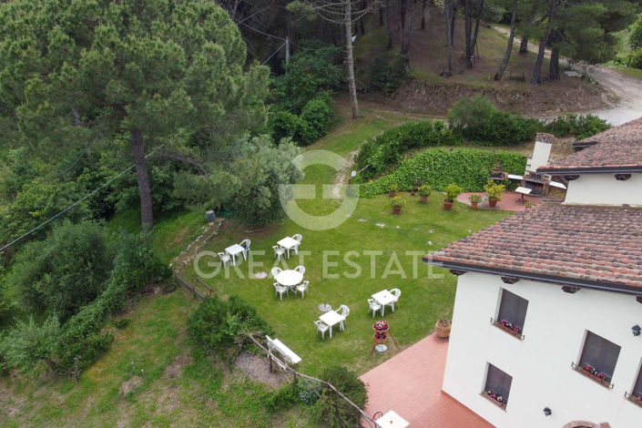 Image No.9-8 Bed Country House for sale