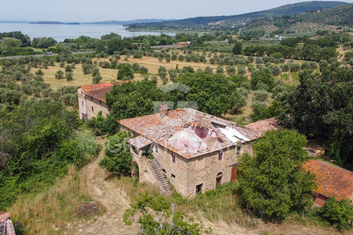 Image No.3-Maison de campagne de 1 chambre à vendre à Pérouse