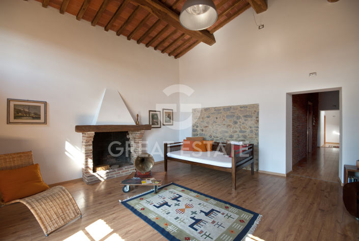 Image No.2-10 Bed Country House for sale