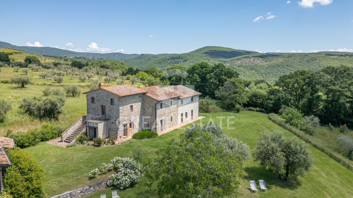 Image No.8-Maison de campagne de 10 chambres à vendre à Montegabbione