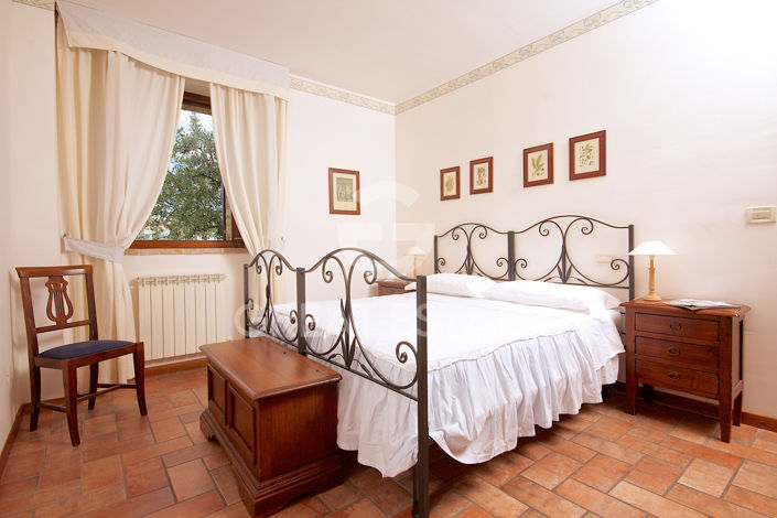 Image No.31-10 Bed Country House for sale