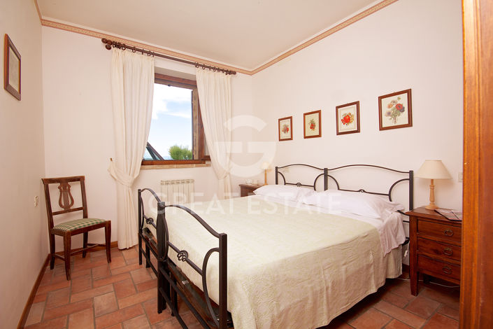 Image No.35-10 Bed Country House for sale