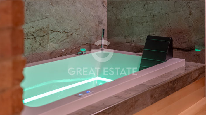 Image No.33-3 Bed Property for sale