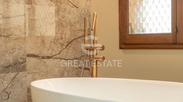 Image No.36-3 Bed Property for sale