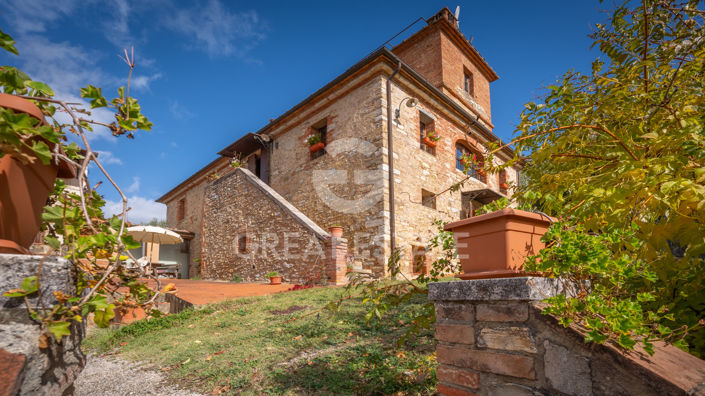 Image No.13-7 Bed Country House for sale