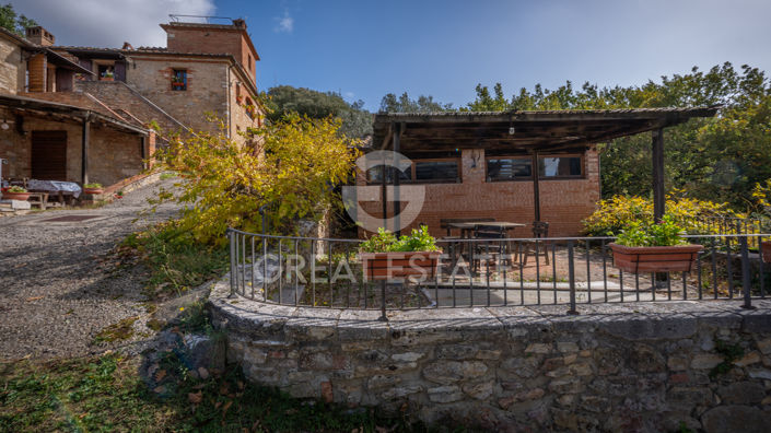 Image No.17-7 Bed Country House for sale