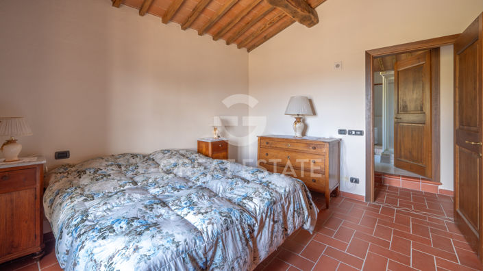 Image No.33-7 Bed Country House for sale