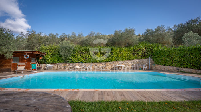 Image No.51-7 Bed Country House for sale