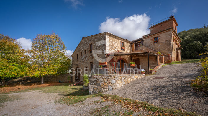 Image No.8-7 Bed Country House for sale