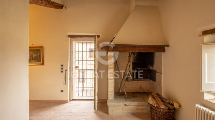 Image No.17-4 Bed Country House for sale