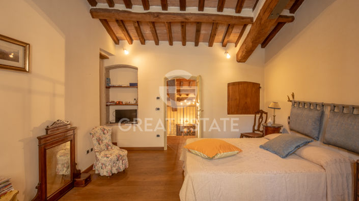 Image No.24-4 Bed Country House for sale